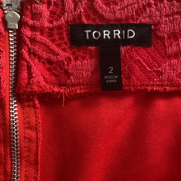 Very nice pencil skirt from Torrid size 2X - Picture 2 of 3